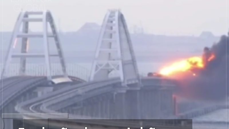Explosão de caminhão danifica ponte da Crimeia